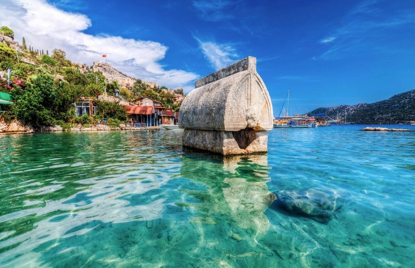 Demre, Myra ve Kekova Adası'nın tarihi kentleri, Likya efsaneleri ve batık şehir.