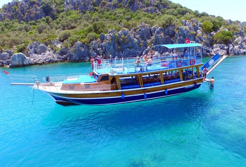 Demre, Myra ve Kekova Adası'nın tarihi kentleri, Likya efsaneleri ve batık şehir.
