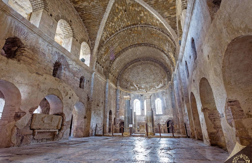 Demre, Myra ve Kekova Adası'nın tarihi kentleri, Likya efsaneleri ve batık şehir.