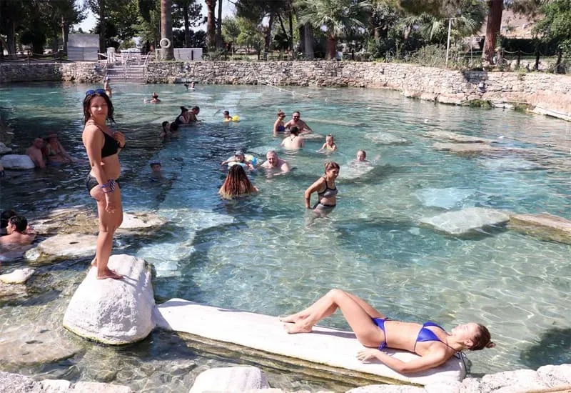 Pamukkale ve Salda Gölü Turu