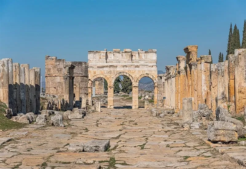 Pamukkale ve Salda Gölü Turu