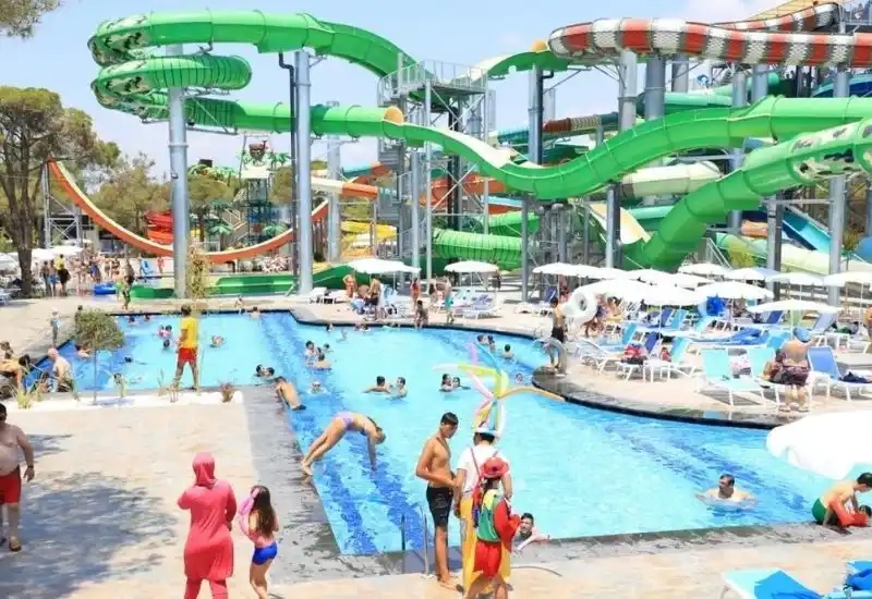 Aqua Joy Wasserpark Abenteuer